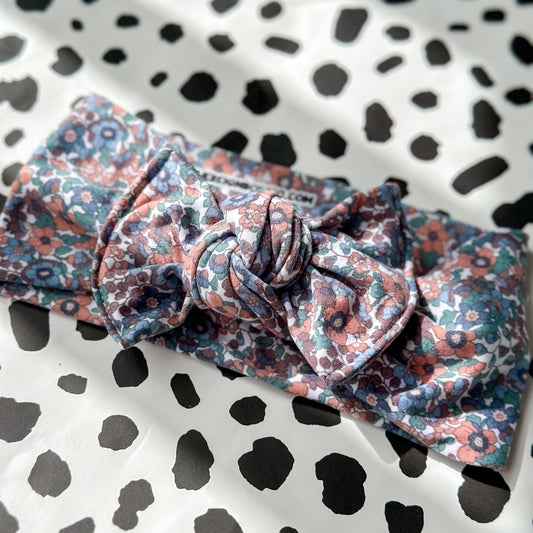 blue vintage floral knotted bows