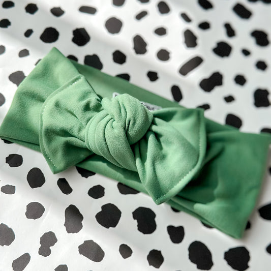 jungle green knotted bows